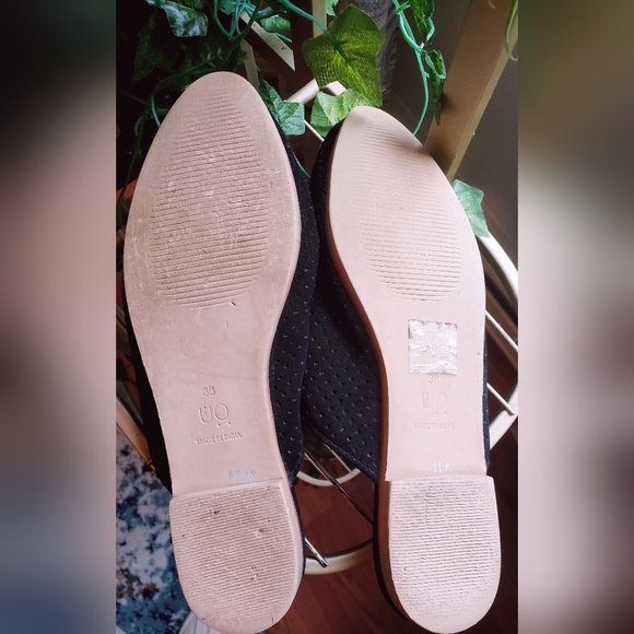 Urban Outfitters Black Suede Slides Flat Shoes 7.5 Almond Toe - Picture 6 of 8